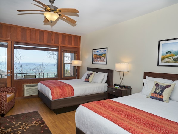 Iron/ironing board, bed sheets