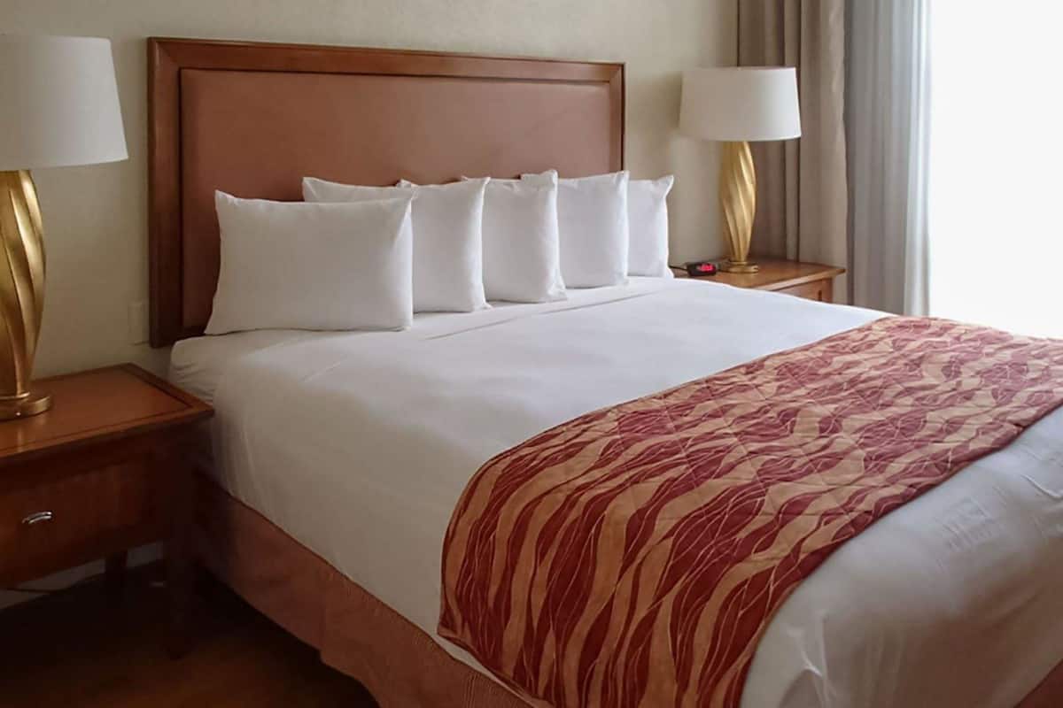 In-room safe, blackout curtains, free WiFi, bed sheets