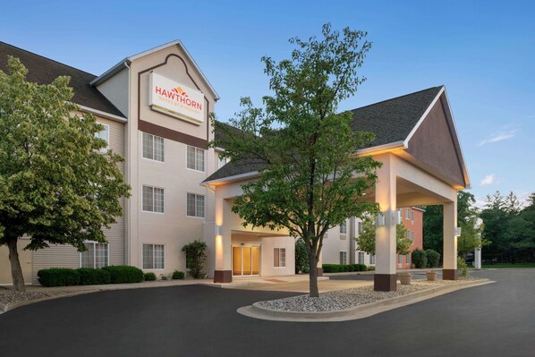 Exterior - Hawthorn Extended Stay by Wyndham Decatur (Decatur)