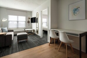 40-inch Smart TV with cable channels, TV, Netflix - TownePlace Suites by Marriott Lafayette (Lafayette)