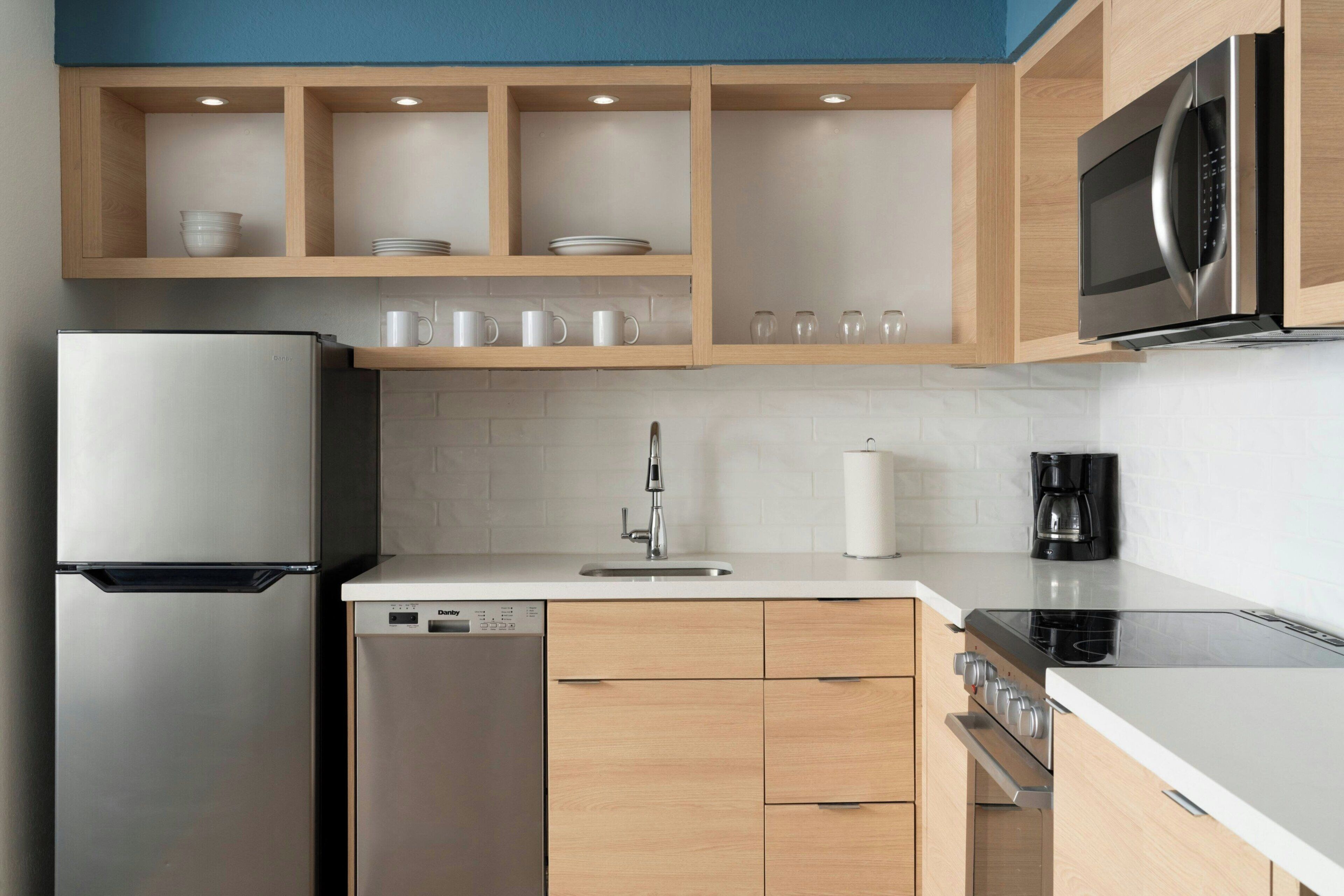 suite, 2 bedrooms, non smoking | 1 bedroom, premium bedding, desk, laptop workspace