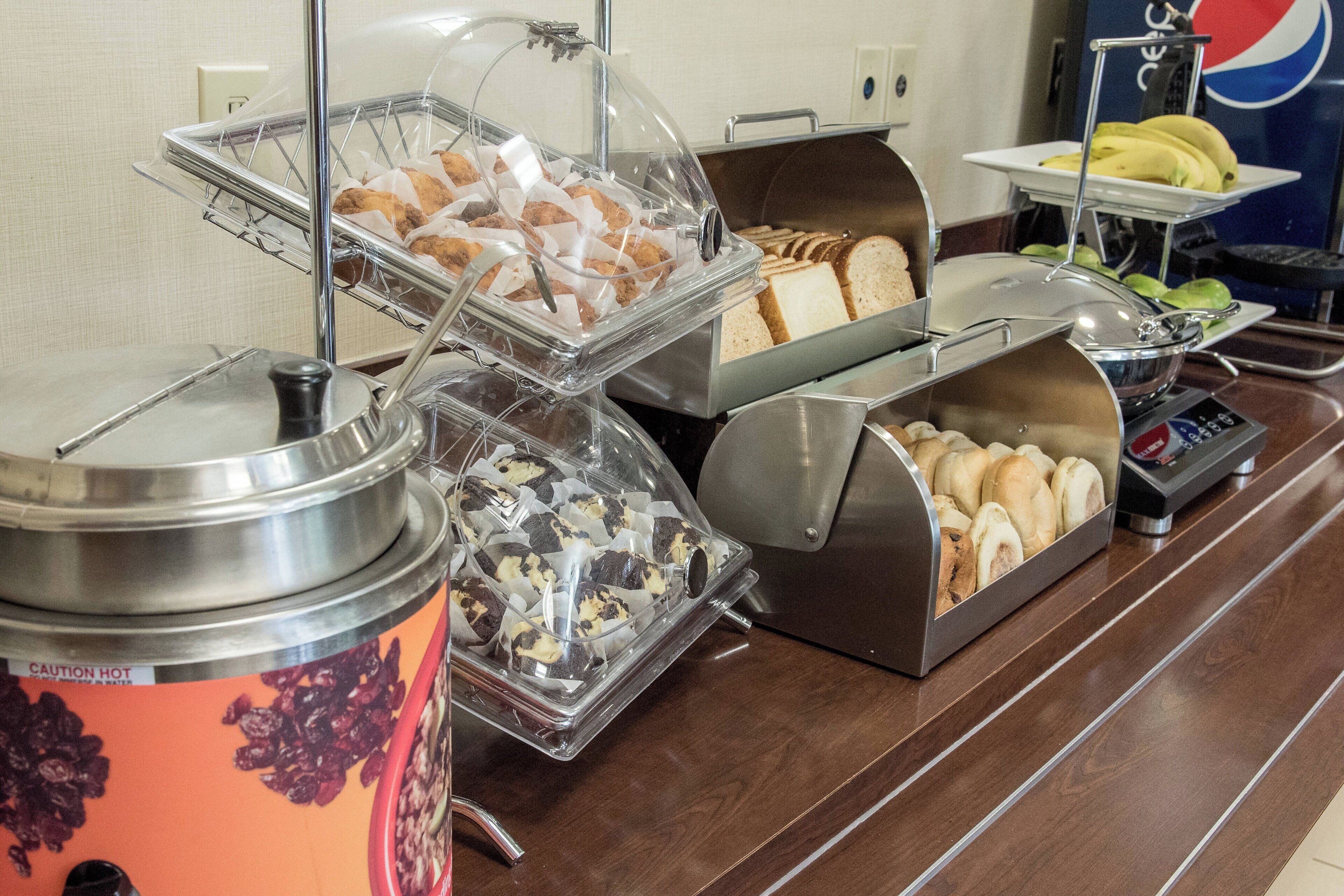 free buffet breakfast