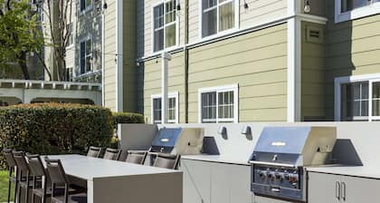 Homewood Suites by Hilton Newark-Fremont
