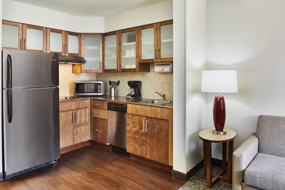 fridge, microwave, dishwasher, coffee/tea maker