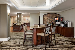 Free daily buffet breakfast - Staybridge Suites Orlando Airport South by IHG (Orlando)