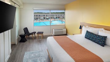 Blendingsgardiner, strykejern/-brett og barnesenger