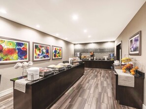 Free daily continental breakfast 