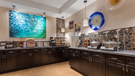 Desayuno completo incluido todos los días