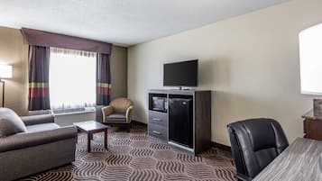 Suite, 1 Queen Bed with Sofa bed, Non Smoking (2 Person Sofa Bed)