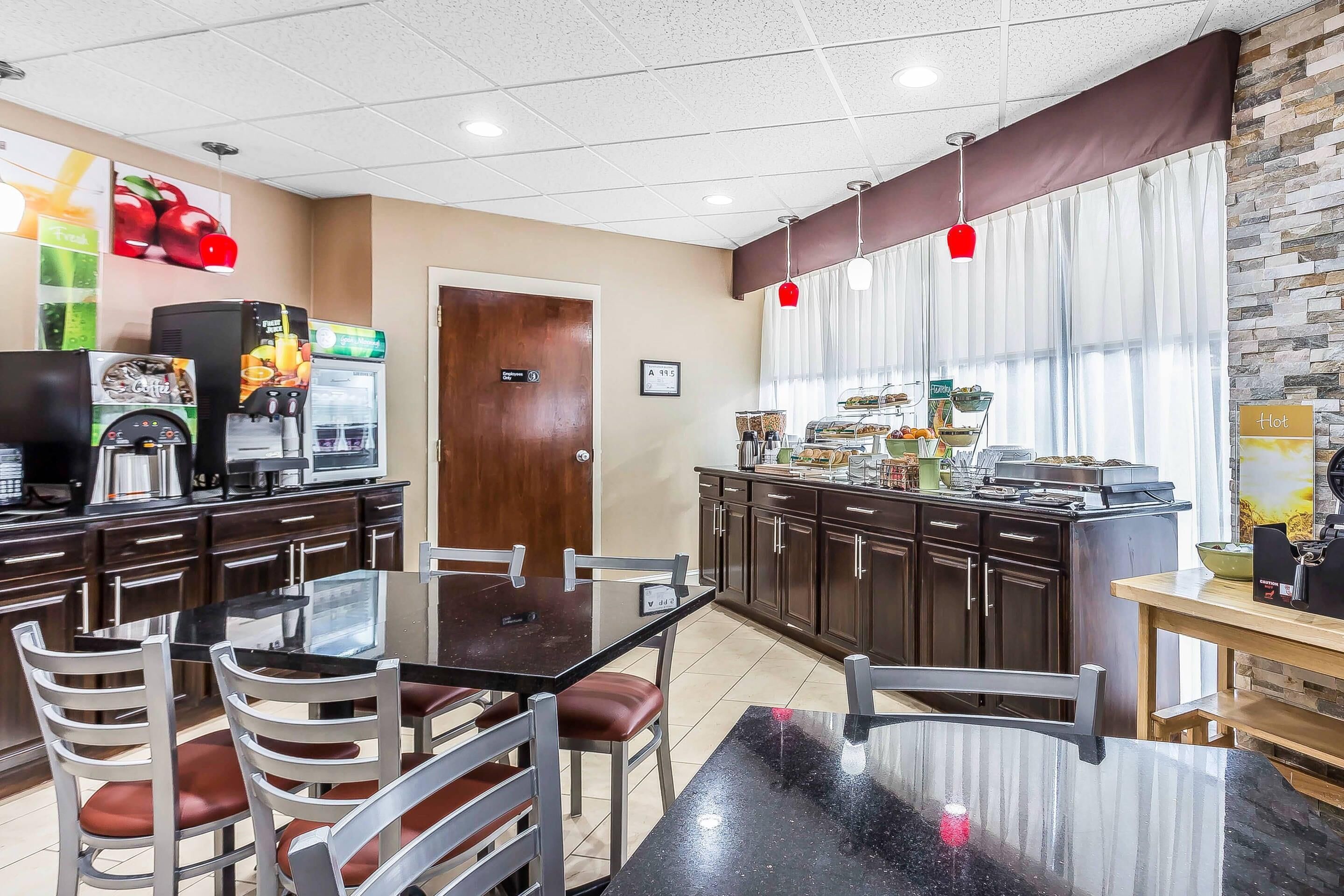 Café da manhã com buffet grátis