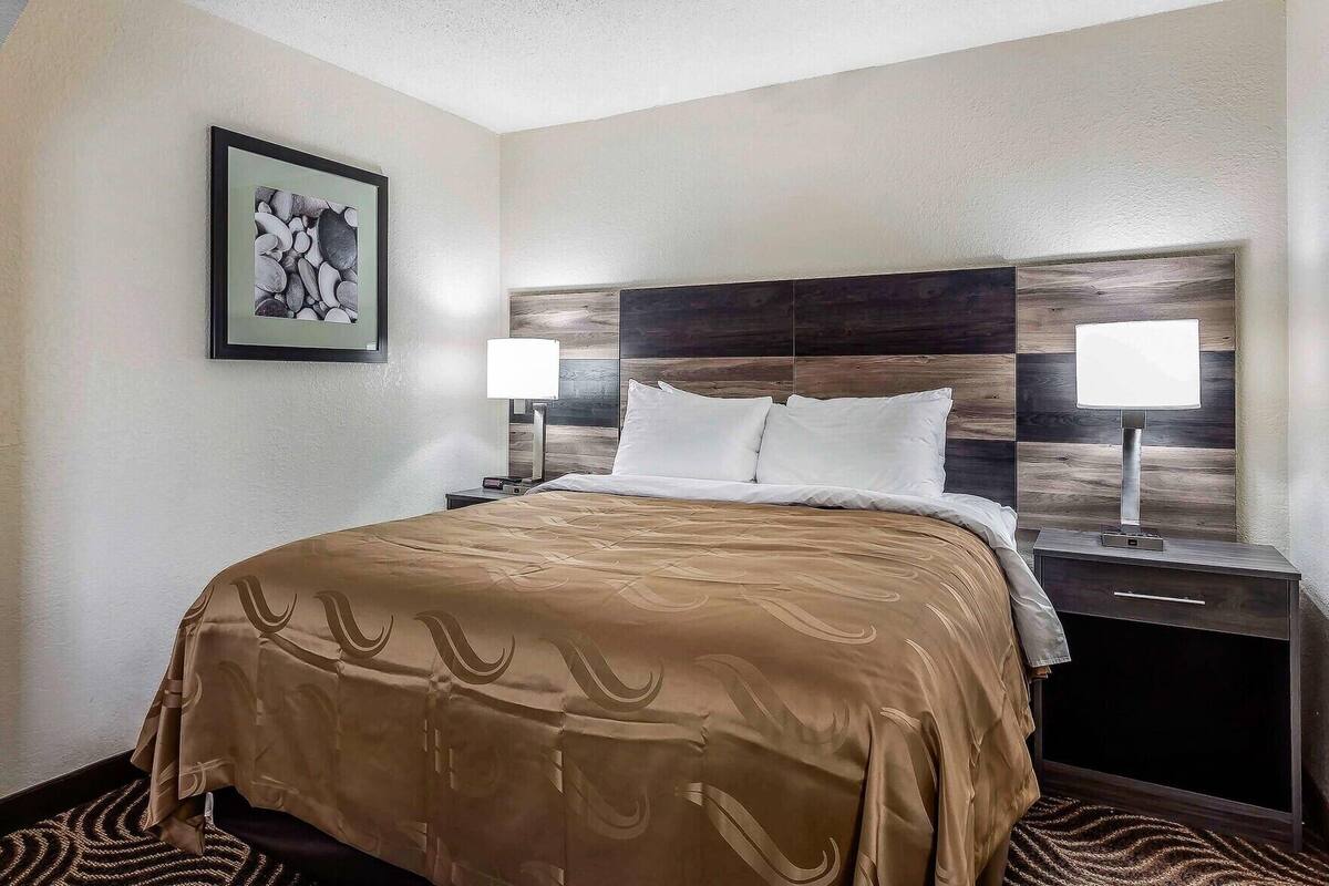 Desk, iron/ironing board, WiFi (free), alarm clocks