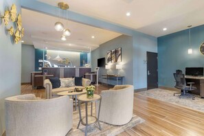 Lobby - Best Western Plus Edinburg Inn & Suites (Edinburg)