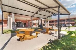 BBQ/picnic area