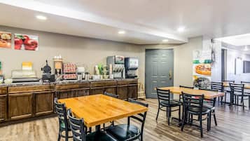Free daily continental breakfast