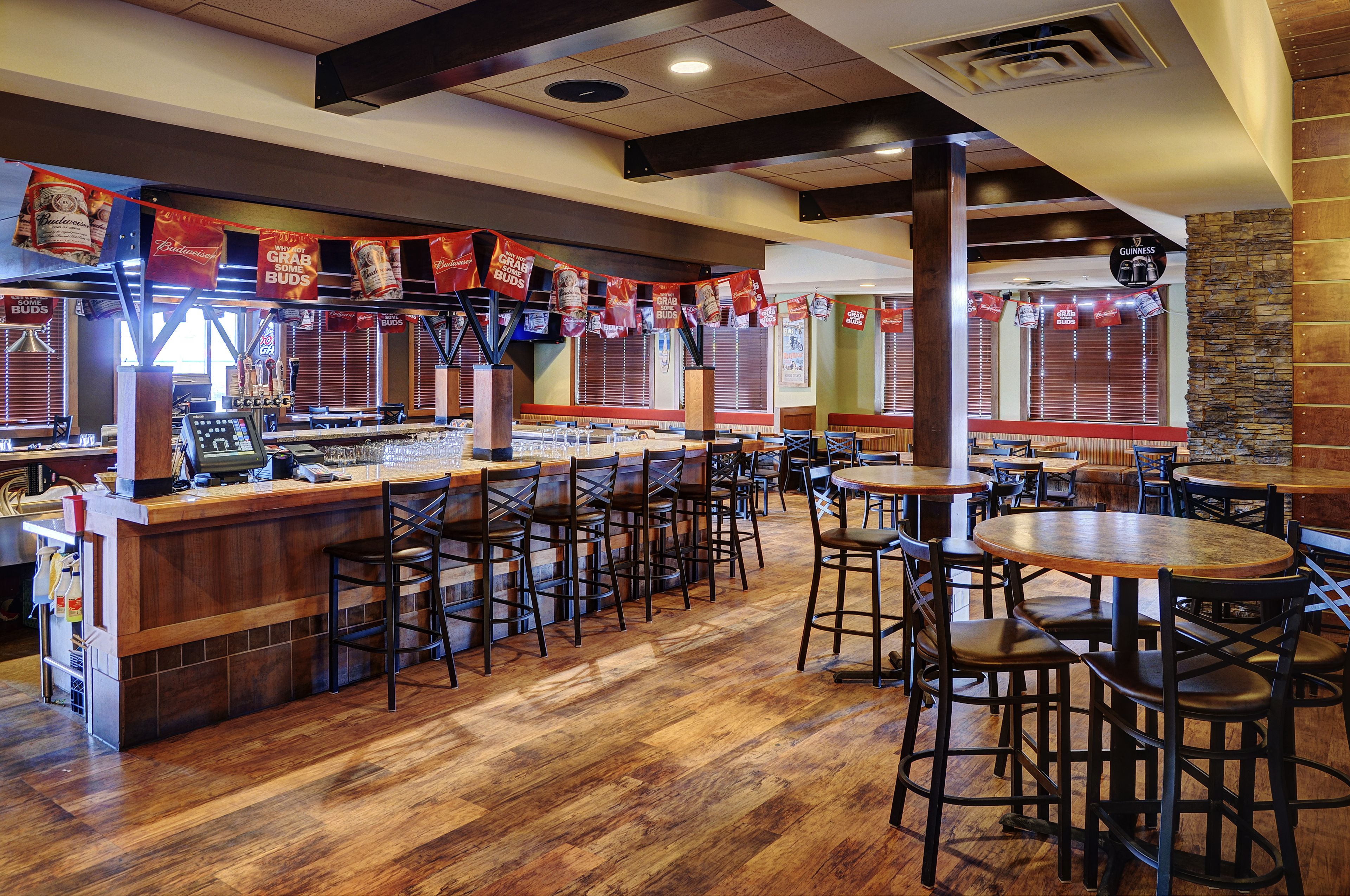 lunch and dinner served