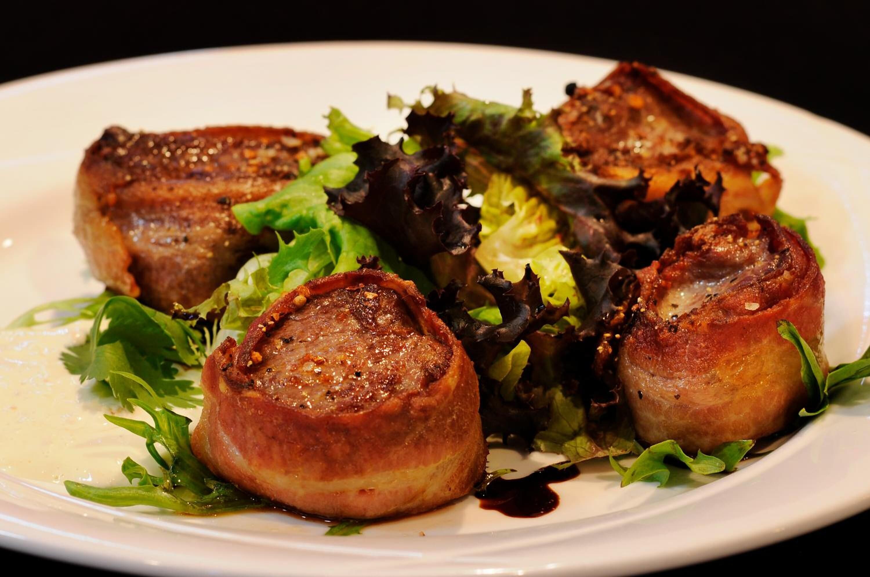 lunch and dinner served