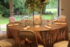 Indoor wedding - The Conningbrook Hotel (Ashford)