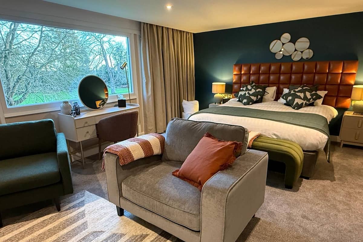 Suite – junior | Wi-fi (inkludert) og sengetøy