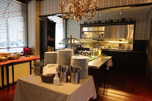 Daily buffet breakfast for a fee - Hotel Seurahuone (Kokkola)
