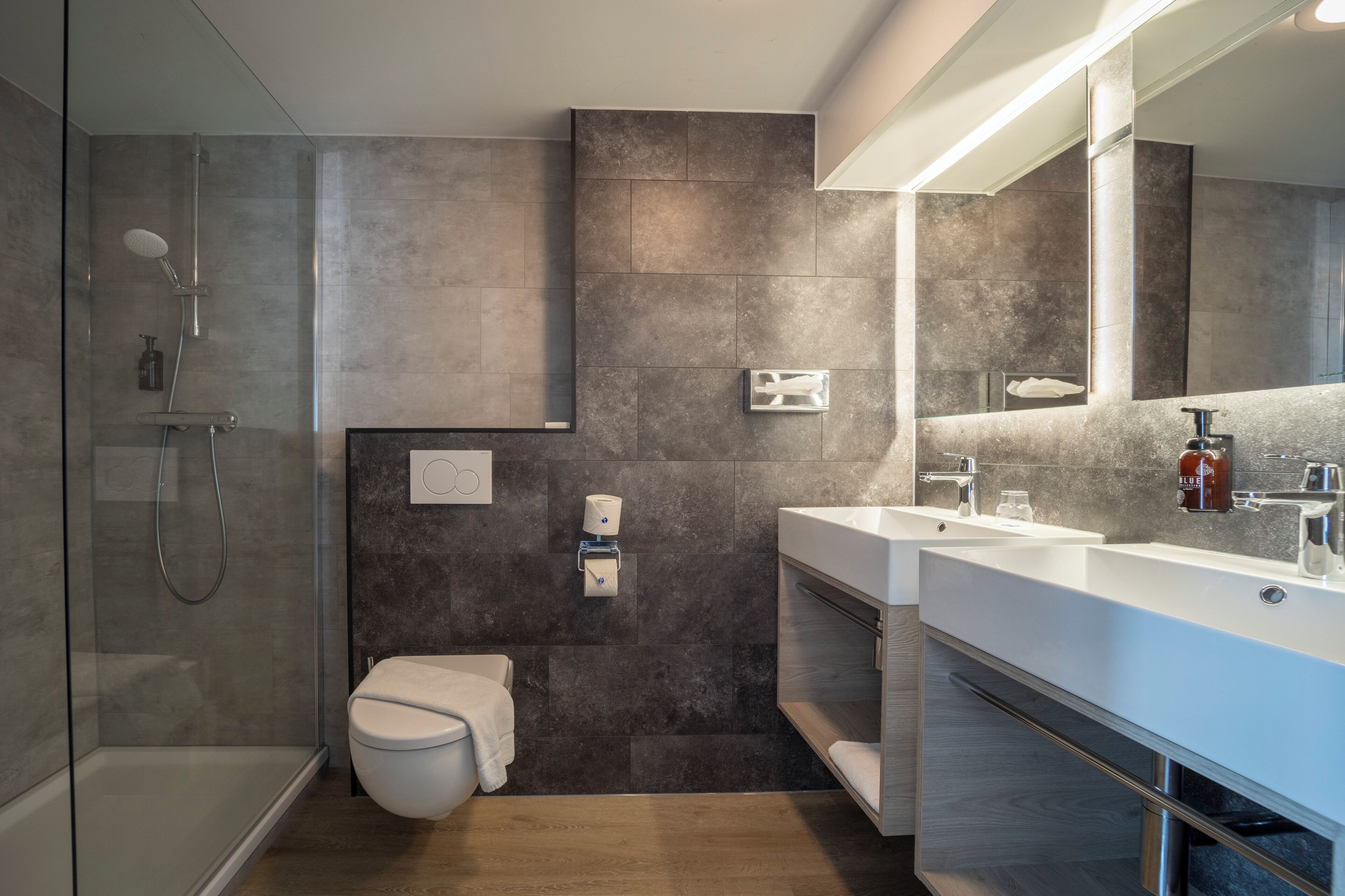 Comfort-Doppelzimmer | Badezimmer