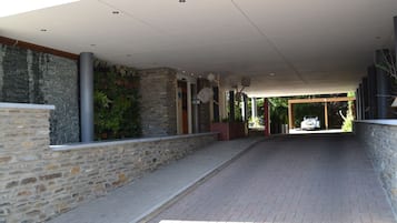 EntrĂ©e de lâhĂ©bergement