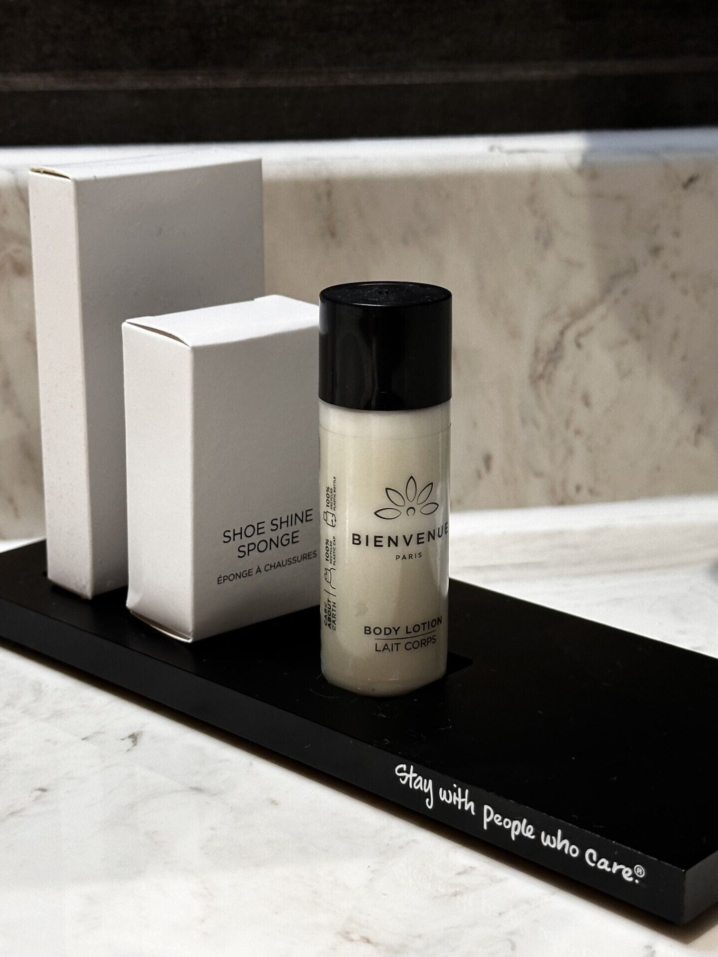 combined shower/bathtub, free toiletries, hair dryer, towels