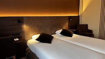 Premium bedding, minibar, in-room safe, desk