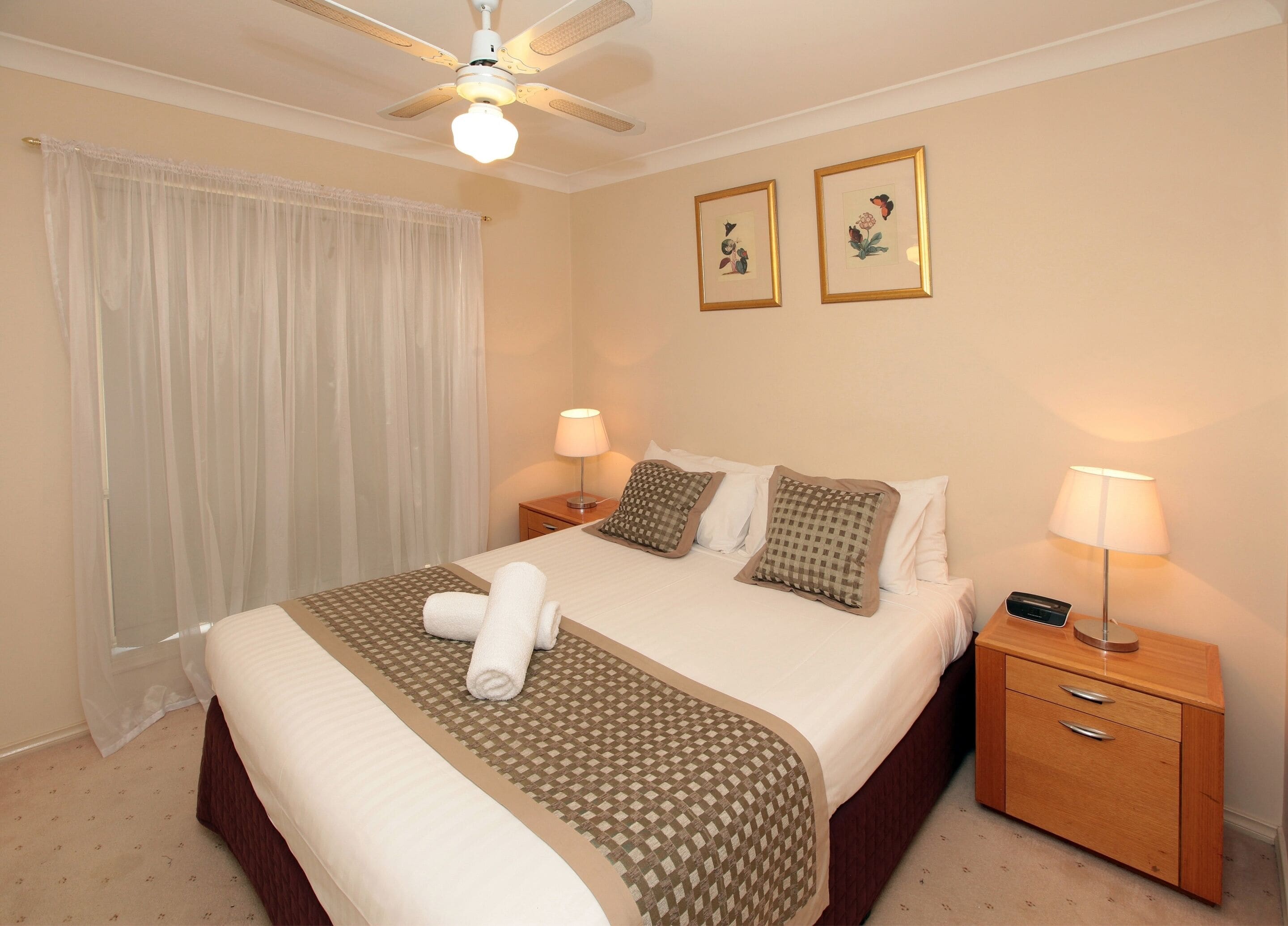 standard apartment, 2 bedrooms, non smoking | premium bedding, minibar, blackout curtains, soundproofing