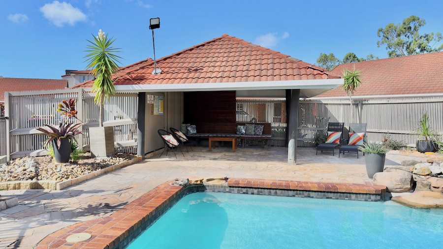 브리즈번 인터내셔널 - 버지니아