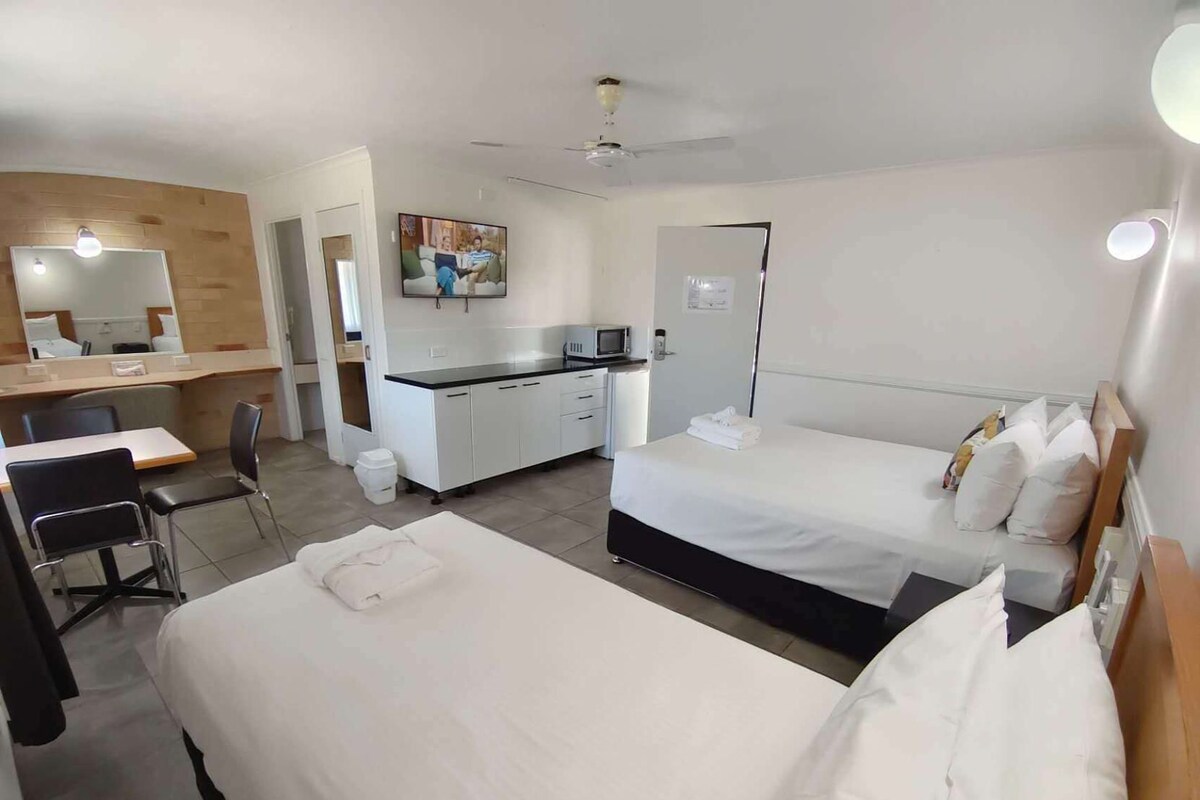 1 bedroom, memory-foam beds, in-room safe, desk