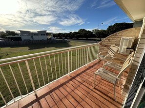 Suite, varias camas, para no fumadores, balcón | Vista desde la habitación