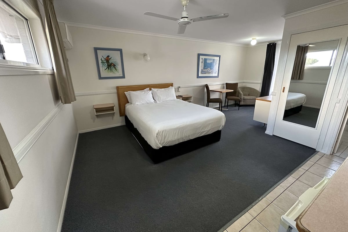 Executive-Zimmer, 1 Queen-Bett, Nichtraucher, Kühlschrank und Mikrowelle