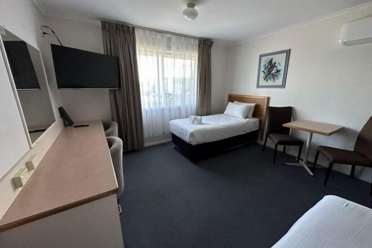 1 Schlafzimmer, Zimmersafe, Schreibtisch, Verdunkelungsvorhänge
