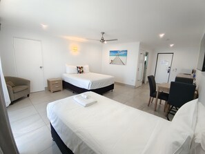 Suite Exécutive, plusieurs lits, non-fumeur, balcon (Larger Room)