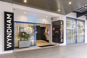 Exterior detail - Wyndham Suites Sydney (Sydney)