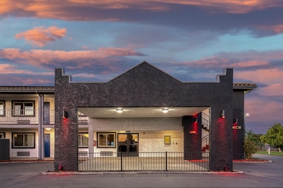 SureStay Hotel by Best Western Williams