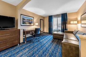 Living area - Comfort Inn South San Jose / Morgan Hill (Morgan Hill)