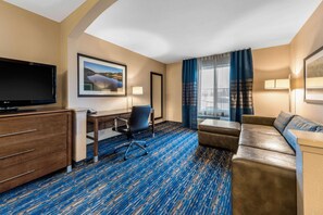 埃及棉床单、高档床上用品、办公桌、笔记本电脑工作区