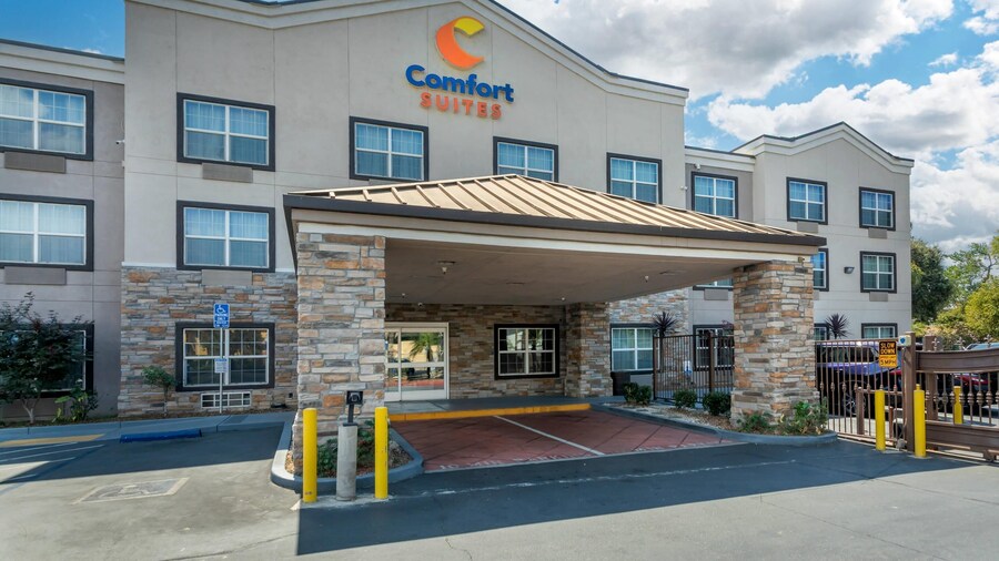Comfort Suites Downtown Sacramento