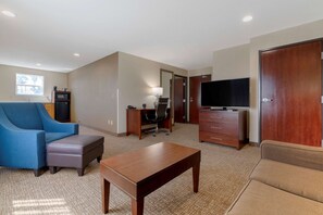Suite, 1 King Bed with Sofa bed, Non Smoking | Premium bedding, down comforters, desk, laptop workspace