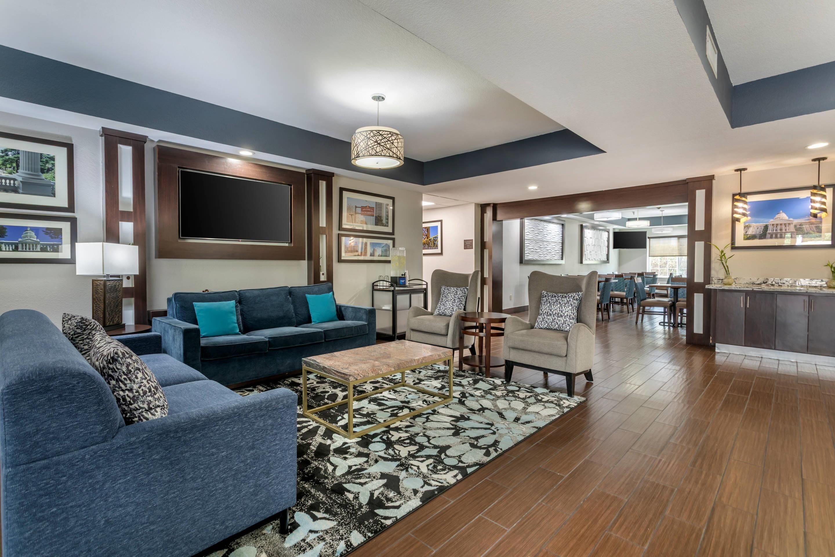 Foto - Comfort Suites Downtown Sacramento