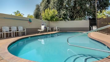 ์์ฆ๋ณ๋ก ์ด์๋๋ ์ผ์ธ ์์์ฅ