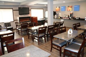 Desayuno completo incluido todos los días