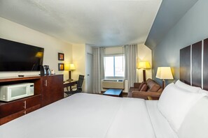 Escritorio, tabla de planchar con plancha y camas plegables/adicionales