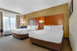 Down duvets, in-room safe, desk, blackout curtains