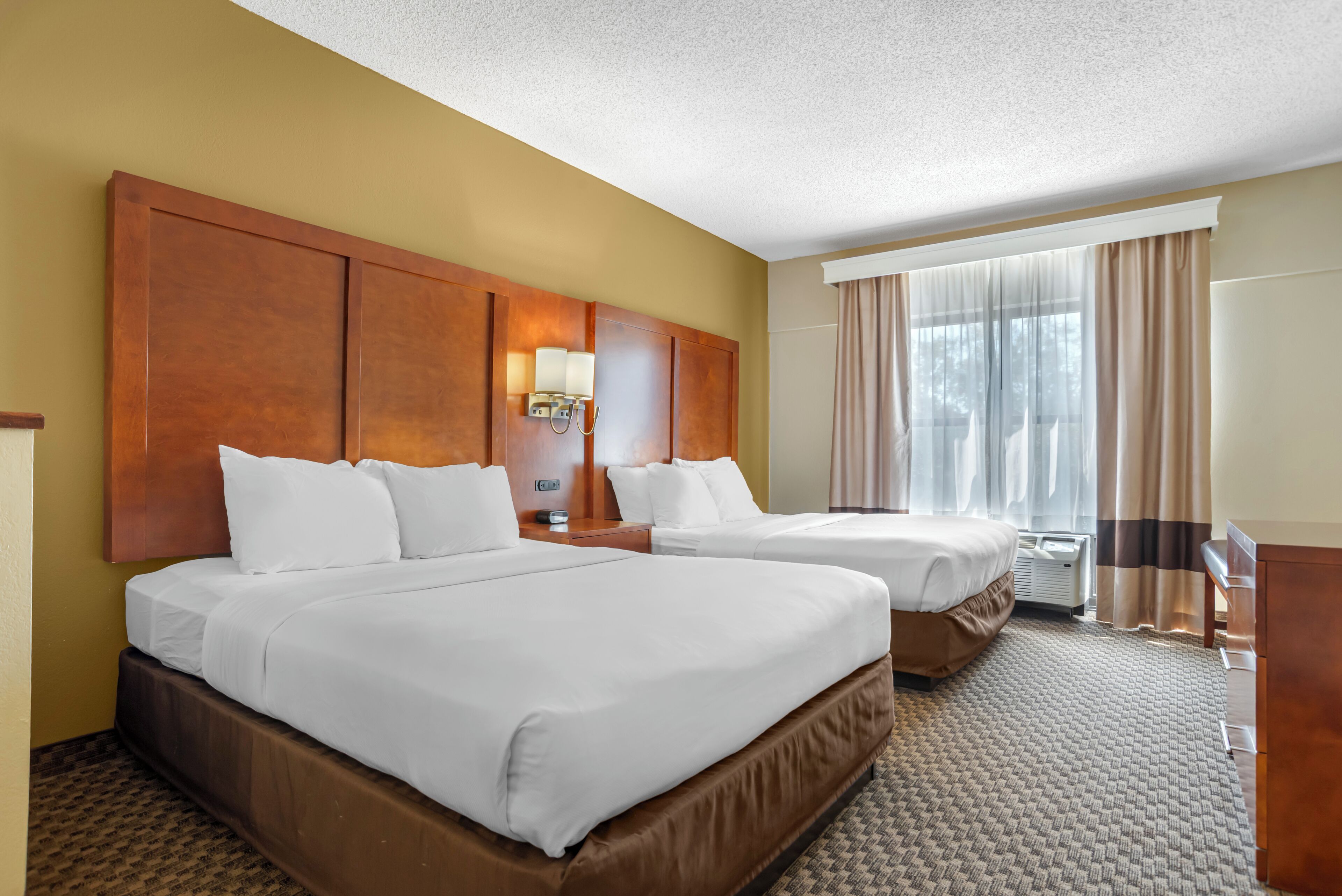 套房, 非吸煙房 | 羽絨被、客房內保險箱、書桌、遮光布/窗 簾