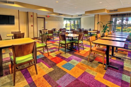 Fairfield Inn Suites by Marriott Destin - Image 22