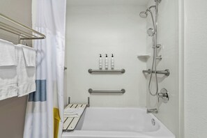 Schreibtisch, Bügeleisen/Bügelbrett, kostenlose Babybetten