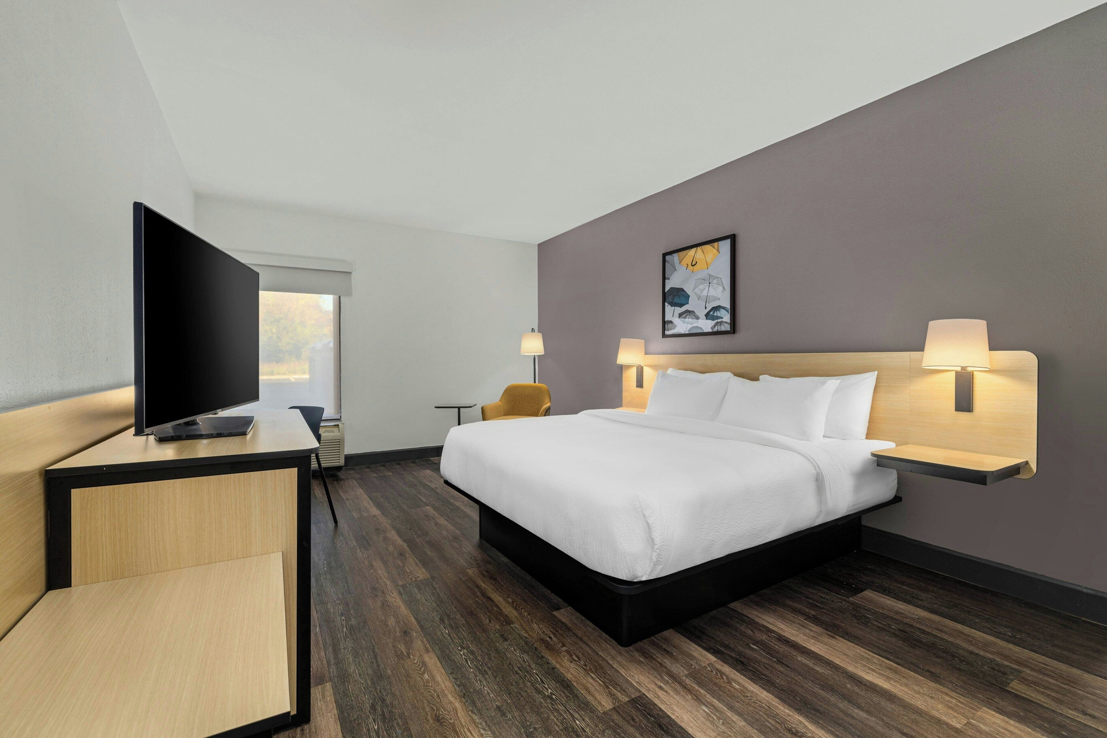 客房, 1 张特大床 | 办公桌、熨斗/熨衣板、免费婴儿床、折叠床/加床（额外收费）