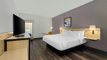 Escritorio, tabla de planchar con plancha y cunas gratuitas